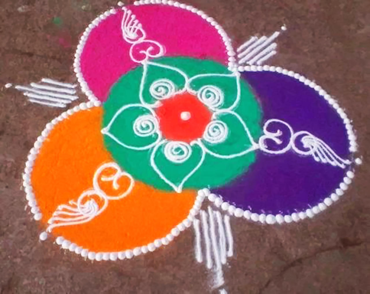Easy Rangoli Flower Pic for Kids